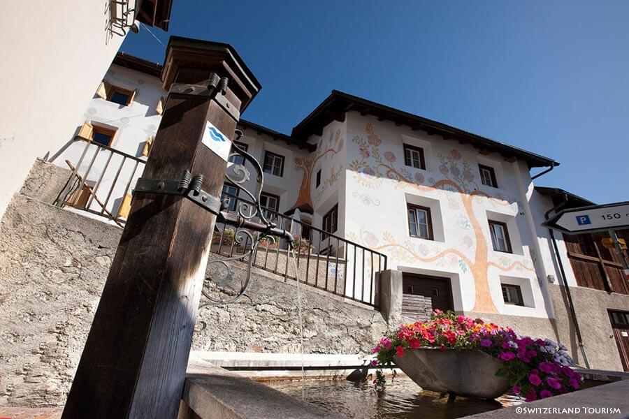 Scuol-houses